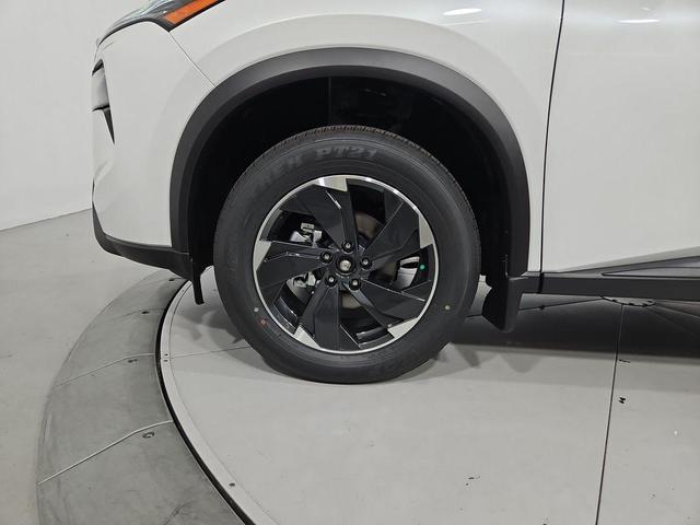 Photo of 2026 Everest White P Nissan Rogue