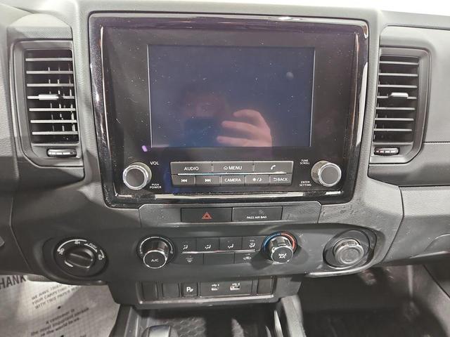 Photo of 2022 Black Nissan Frontier