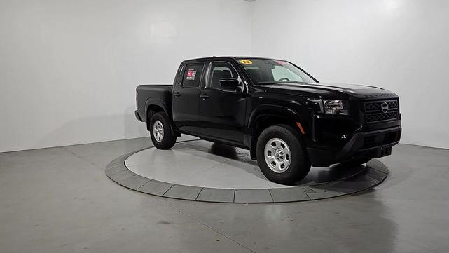 Photo of 2022 Black Nissan Frontier