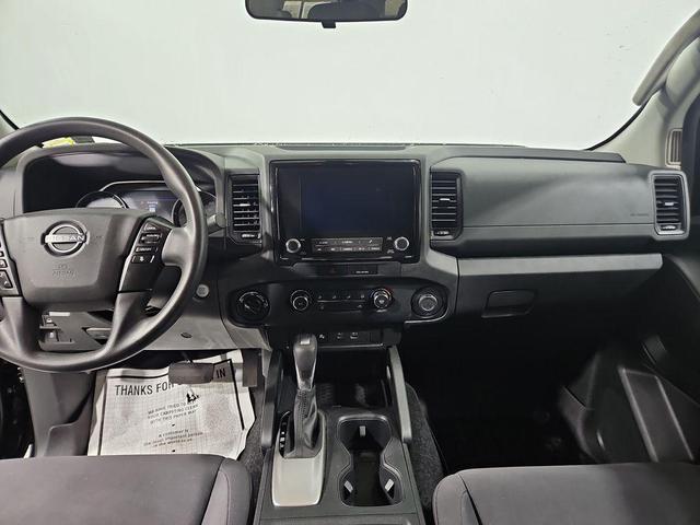 Photo of 2022 Black Nissan Frontier