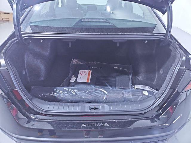 Photo of 2025 Black Nissan Altima