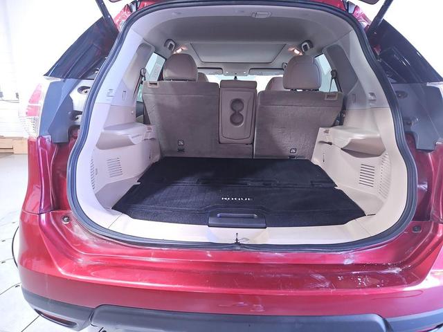 Photo of 2016 Cayenne Red Nissan Rogue
