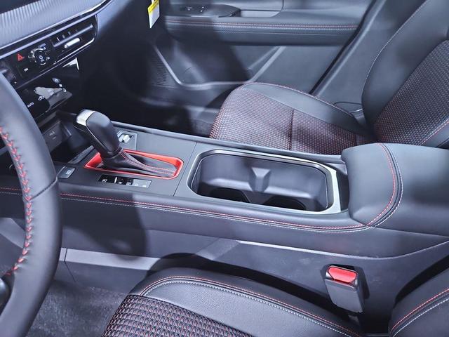 Photo of 2025 Canyon Bronze M Nissan Kicks