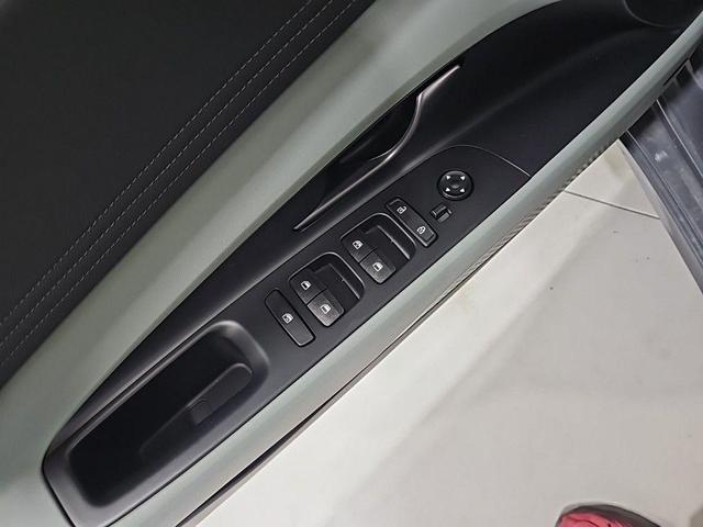 Photo of 2025 Gray Pearl Hyundai ELANTRA HEV