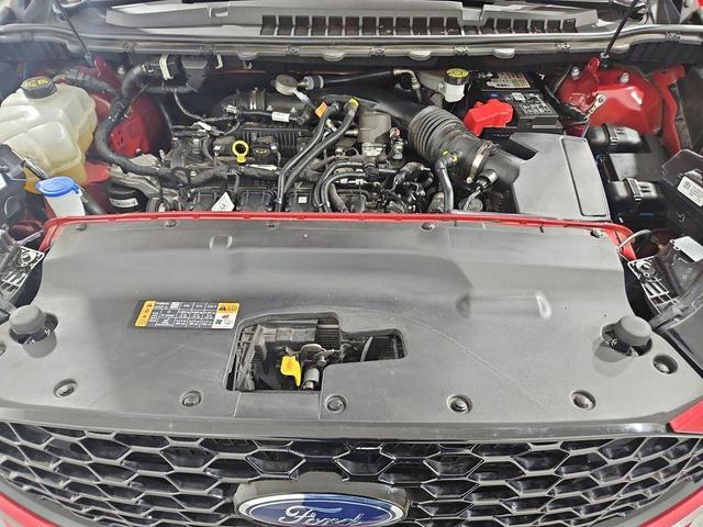 Photo of 2022 Rapid Red Metallic Tinted Clearcoat Ford Edge