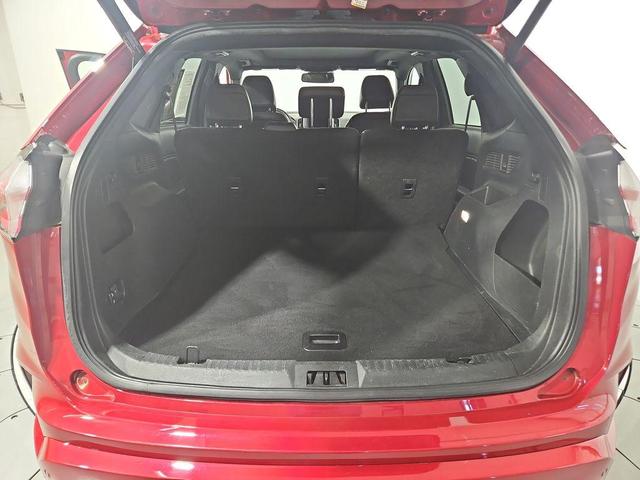 Photo of 2022 Rapid Red Metallic Tinted Clearcoat Ford Edge