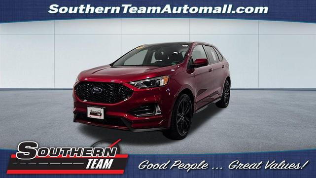 Photo of 2022 Rapid Red Metallic Tinted Clearcoat Ford Edge