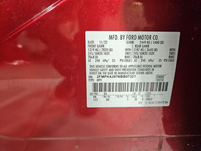 Photo of 2022 Rapid Red Metallic Tinted Clearcoat Ford Edge