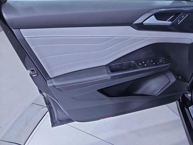 Photo of 2024 Deep Black Pearl Effect Volkswagen Taos