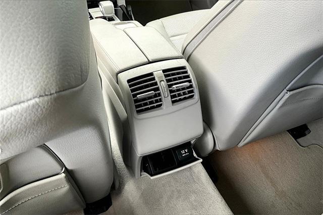Photo of 2012 Silver Mercedes-Benz E-Class