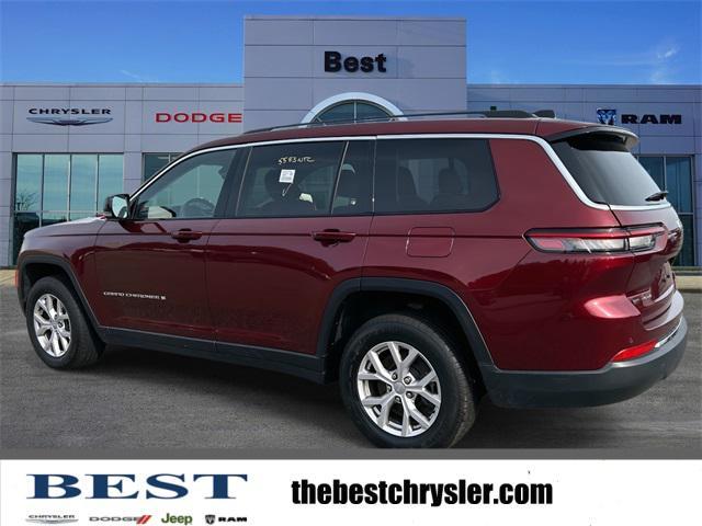 Photo of 2022 Red Jeep Grand Cherokee L