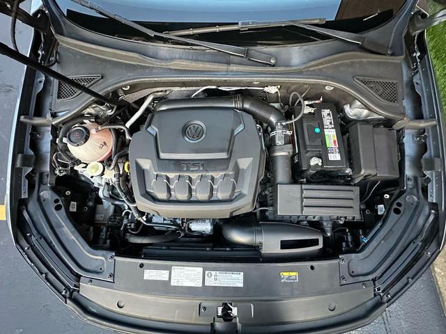 Photo of 2019 Platinum Gray Metallic Volkswagen Passat