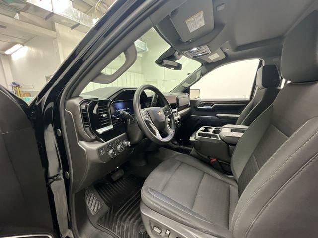 Photo of 2024 Black Chevrolet Silverado 1500
