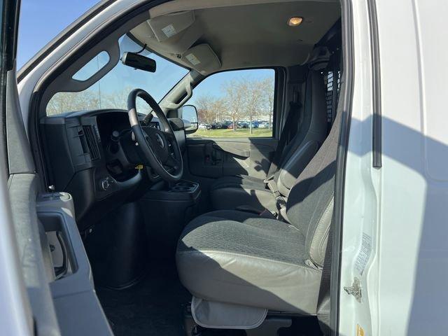 Photo of 2023 Summit White GMC Savana 2500