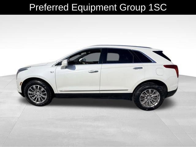 Photo of 2017 Crystal White Tricoat Cadillac XT5