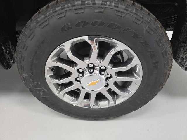 Photo of 2026 Summit White Chevrolet Silverado 2500