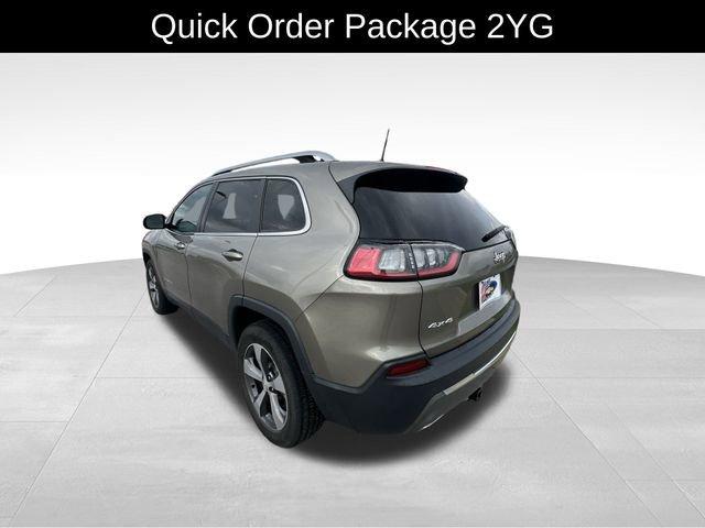 Photo of 2019 Light Brownstone Pearlcoat Jeep Cherokee