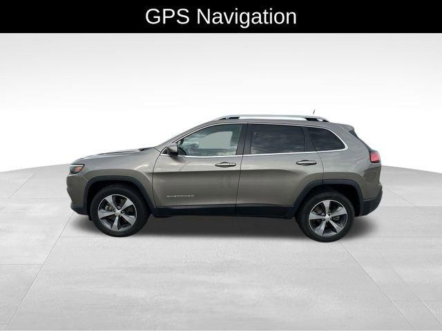 Photo of 2019 Light Brownstone Pearlcoat Jeep Cherokee