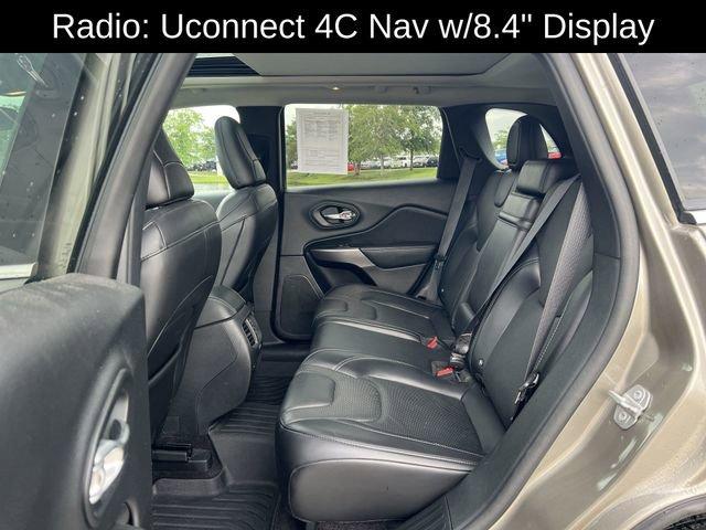 Photo of 2019 Light Brownstone Pearlcoat Jeep Cherokee