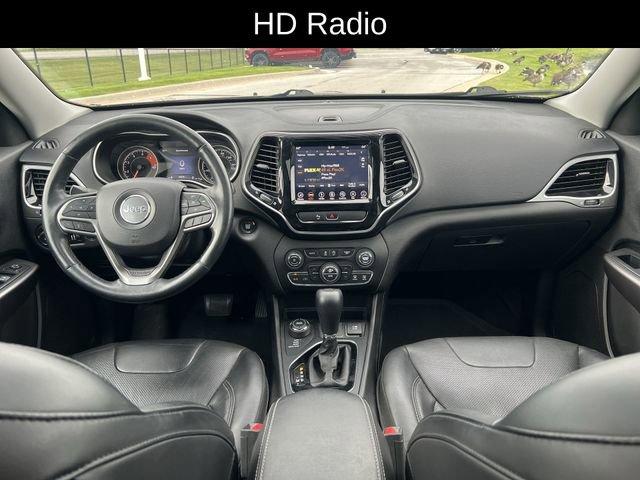 Photo of 2019 Light Brownstone Pearlcoat Jeep Cherokee