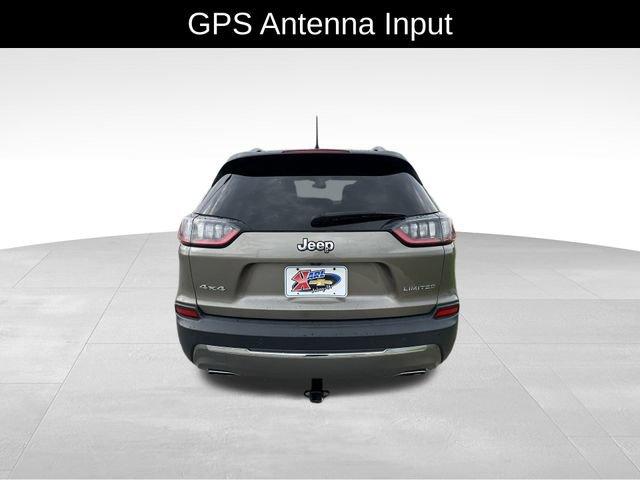 Photo of 2019 Light Brownstone Pearlcoat Jeep Cherokee