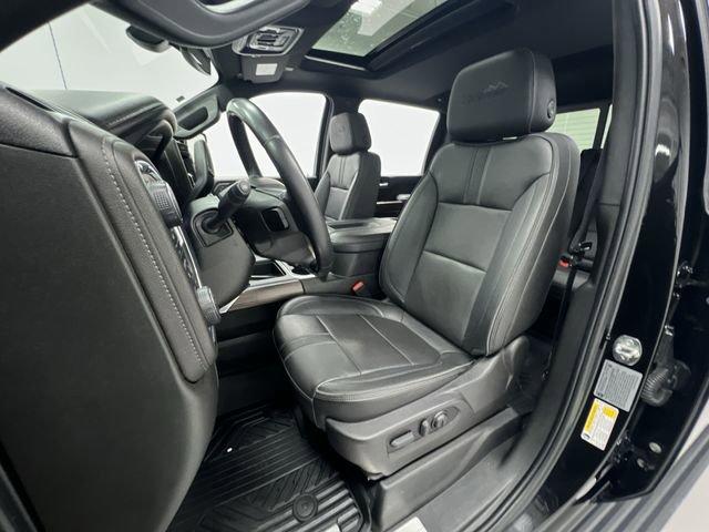 Photo of 2022 Mosaic Black Metallic Chevrolet Silverado 2500