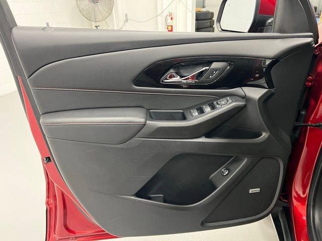 Photo of 2022 Cherry Red Tintcoat Chevrolet Traverse