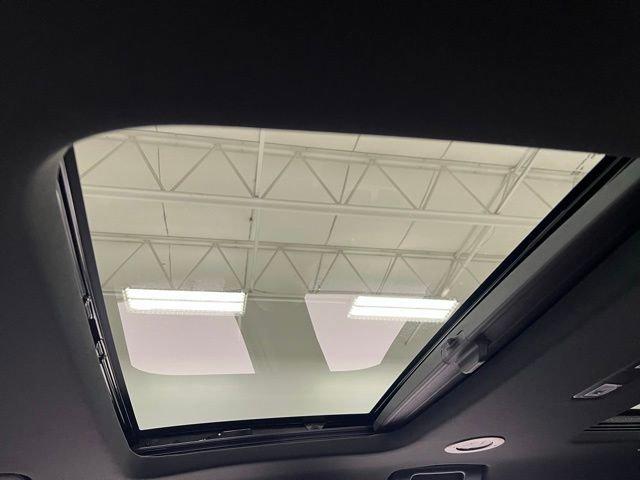 Photo of 2022 Cherry Red Tintcoat Chevrolet Traverse