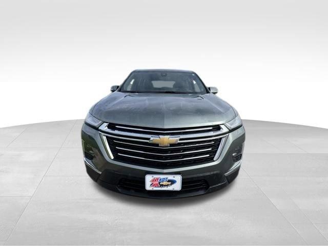 Photo of 2023 Silver Sage Metallic Chevrolet Traverse