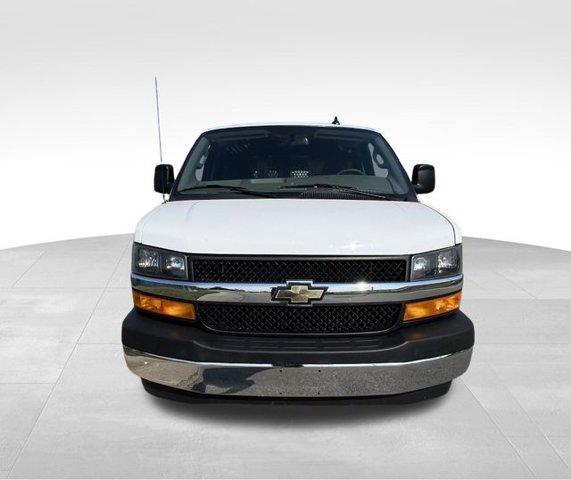 Photo of 2024 Summit White Chevrolet Express 3500