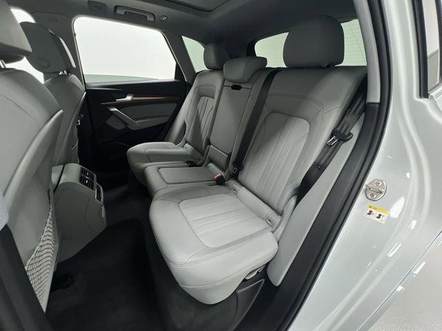 Photo of 2023 White Audi Q5