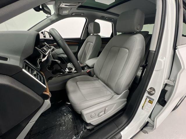 Photo of 2023 White Audi Q5