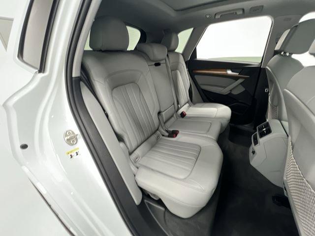 Photo of 2023 White Audi Q5