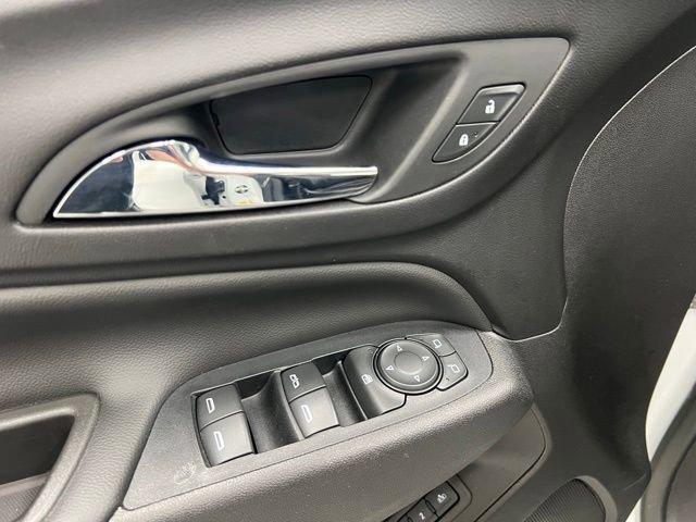 Photo of 2019 Summit White Chevrolet Equinox