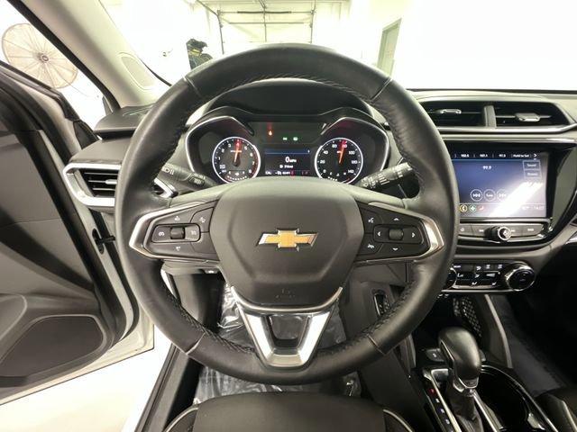 Photo of 2021 Summit White Chevrolet Trailblazer