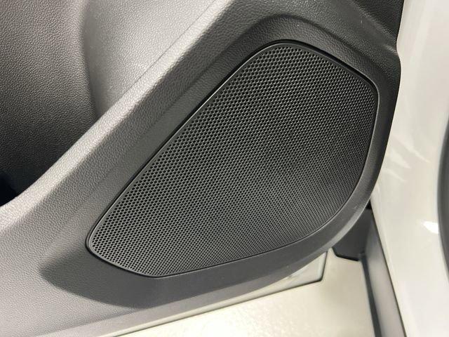Photo of 2021 Summit White Chevrolet Trailblazer