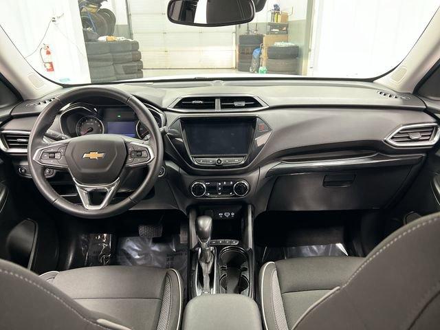 Photo of 2021 Summit White Chevrolet Trailblazer