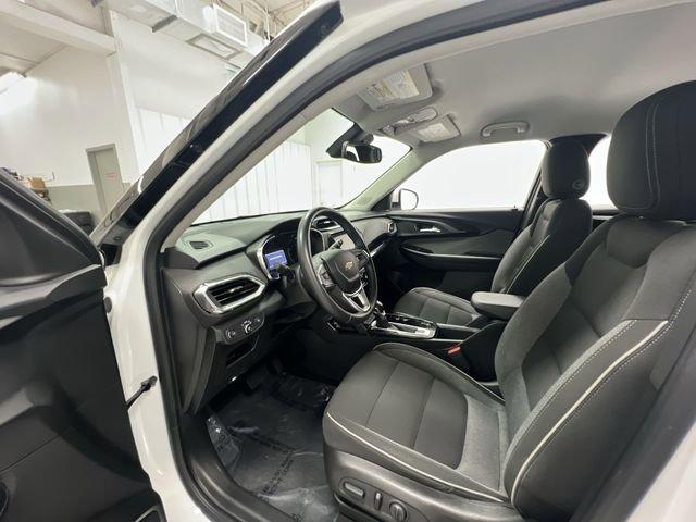 Photo of 2021 Summit White Chevrolet Trailblazer