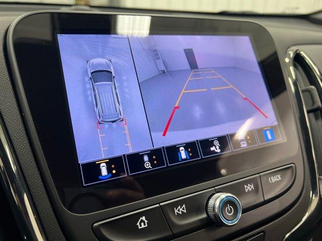 Photo of 2022 Summit White Chevrolet Equinox