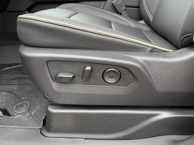 Photo of 2025 Radiant Red Tintcoat Chevrolet Suburban