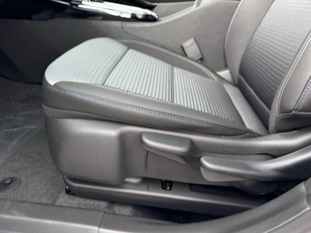 Photo of 2025 Summit White Chevrolet Trax