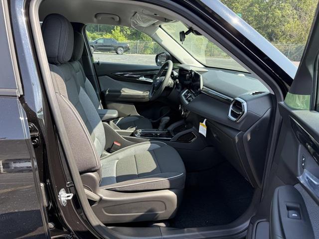 Photo of 2026 Mosaic Black Metallic Chevrolet Trailblazer