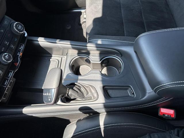 Photo of 2023 DB Black Crystal Clearcoat Dodge Durango