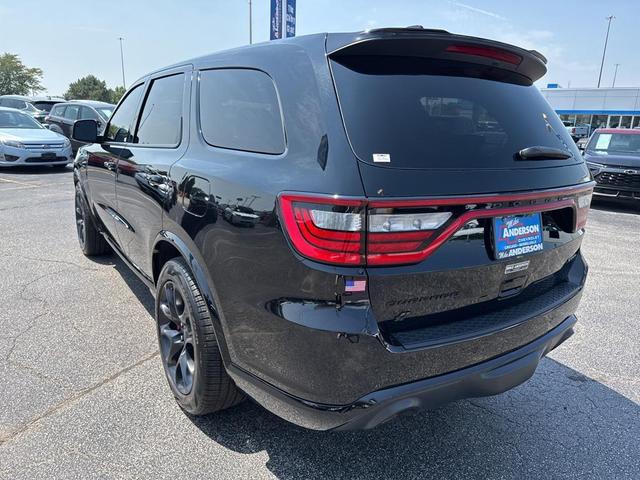 Photo of 2023 DB Black Crystal Clearcoat Dodge Durango