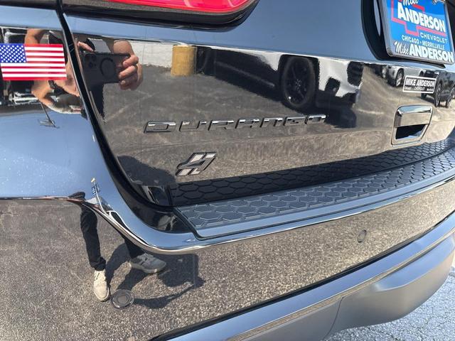 Photo of 2023 DB Black Crystal Clearcoat Dodge Durango