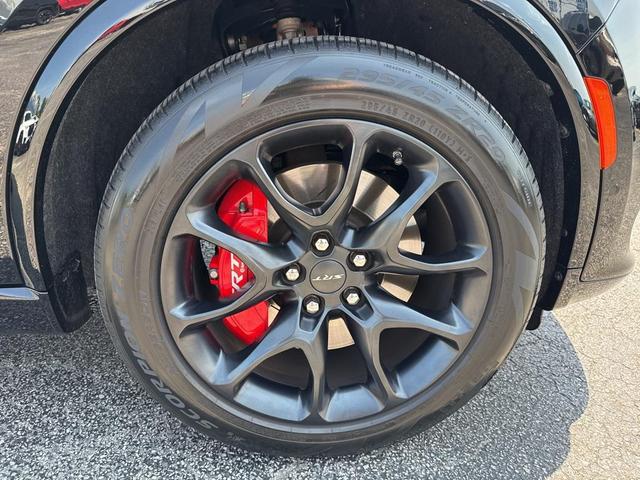 Photo of 2023 DB Black Crystal Clearcoat Dodge Durango