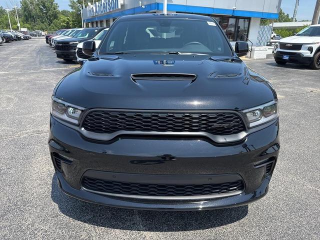 Photo of 2023 DB Black Crystal Clearcoat Dodge Durango