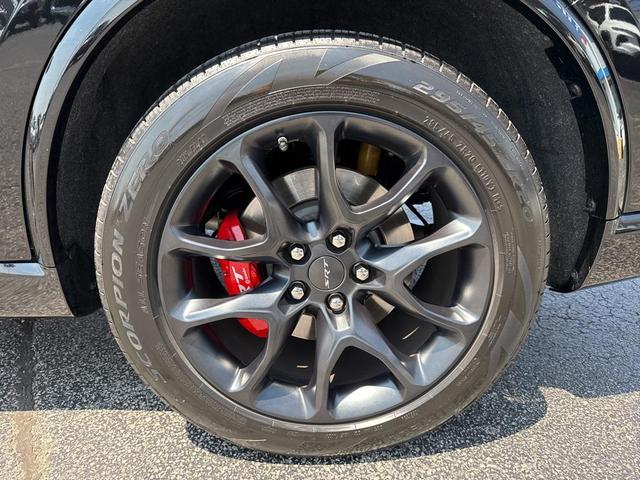Photo of 2023 DB Black Crystal Clearcoat Dodge Durango