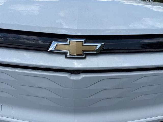 Photo of 2025 Summit White Chevrolet Blazer EV