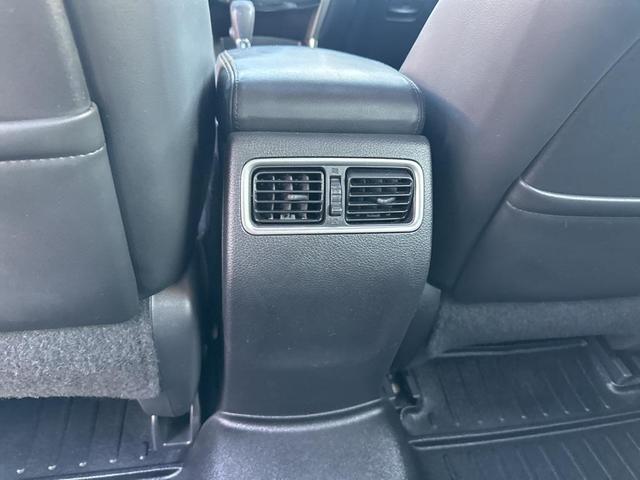 Photo of 2015 Super Black Clearcoat Nissan Altima